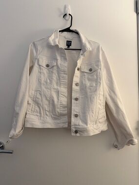GAP White Denim Jacket - Button-Front Jean Jacket